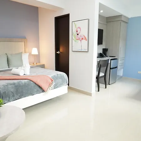 La Placita Suites Hotel